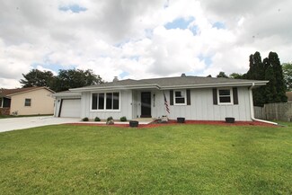 3718 Bryn Mawr Dr, Janesville, WI 53546