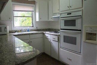 4332 Castlewood Rd, Charlotte, NC 28209
