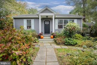 5697 Walnut St, Rock Hall, MD 21661