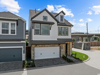 402 Campbell Manor Dr, Houston, TX 77079