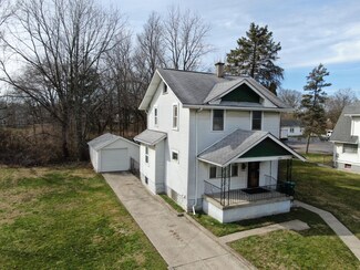 1423 S Yellow Springs St, Springfield, OH 45506