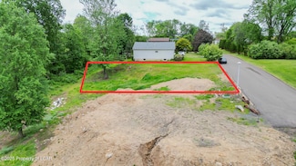 24 Varsity Dr, Nanticoke, PA 18634
