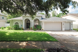 4428 Winding River Dr, Valrico, FL 33596