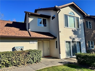 7131 Village Dr Unit D7131, Mentor, OH 44060