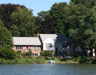 14 Spaulding St Unit 16, Wakefield, MA 01880