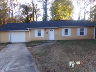 6700 Holston Ct, Charlotte, NC 28215
