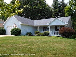 2603 Ayrshire Dr, Lansing, MI 48911