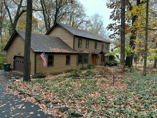 1266 Mountain Brook Cir, Signal Mountain, TN 37377