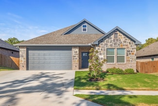 317 Titus Dr, Springtown, TX 76082