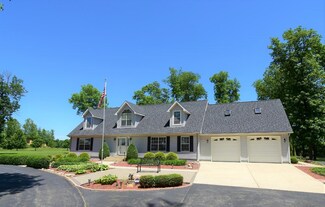 2770 S Crestview Dr, Winamac, IN 46996