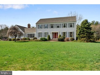 22 Cheston Ct, Belle Mead, NJ 08502
