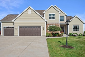 10870 N Spartan Cir, Mequon, WI 53097