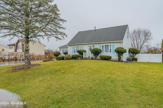 30 Timber Dr, Waterford, NY 12188