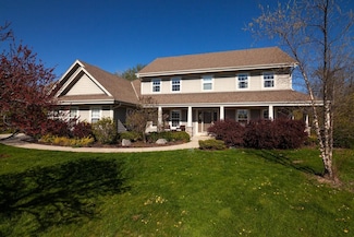 N66W12812 Corryton Ct, Menomonee Falls, WI 53051