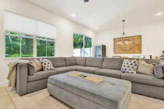 124 W Prive Cir, Delray Beach, FL 33445