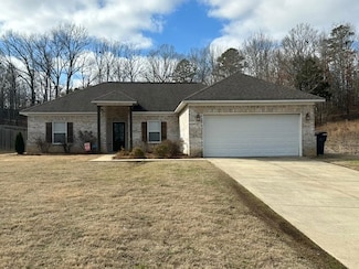 175 Shelby Dr, Holly Springs, MS 38635