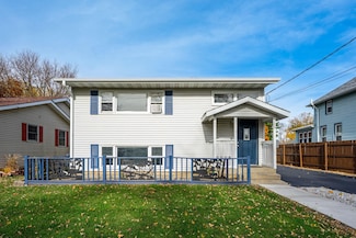 729 W Perry St, Belvidere, IL 61008