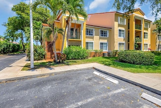 120 Yacht Club Way Unit 208, Hypoluxo, FL 33462