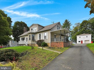 1740 Elk Ave, Pottsville, PA 17901