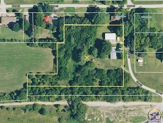 23227 Elm St, Vassar, KS 66543