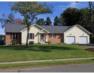 2 Deerbrook Dr, Granby, MA 01033