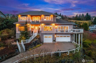 6250 Hinman Dr, Clinton, WA 98236