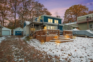 67 Sundago Park St, Hastings, MI 49058