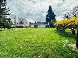 122 S Patton Dr, Coraopolis, PA 15108