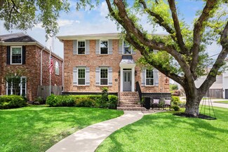 4402 Lula St, Bellaire, TX 77401
