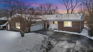 18221 Rainbow Dr, Lathrup Village, MI 48076