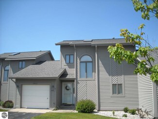 6390 Ridge Dr Unit 2, Benzonia, MI 49616