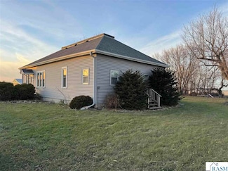 24543 630th Ave, Alden, MN 56009
