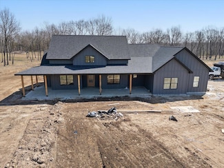 7104 County Road 409, Fulton, MO 65251