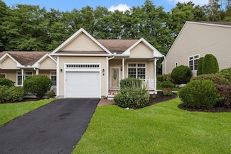 145 Smithfield Rd Unit B, North Providence, RI 02904