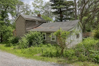 1210 Sharon Rd, Beaver, PA 15009