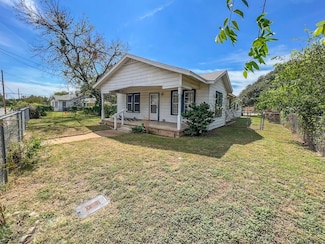 1411 Vine St, Brownwood, TX 76801