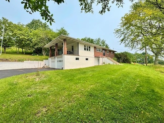 120 Glenwood Ln, Shady Spring, WV 25918