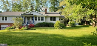 10124 Glenmere Rd, Fairfax, VA 22032