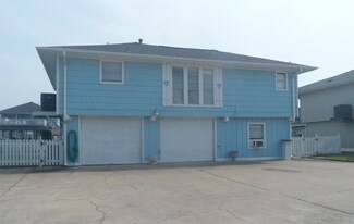 1104 Redfish St, Hitchcock, TX 77563