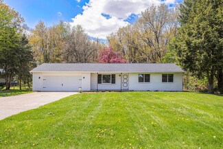 52046 Nancy Ln, Three Rivers, MI 49093