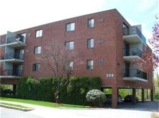 209 Riverview Ave Unit 32, Auburndale, MA 02466