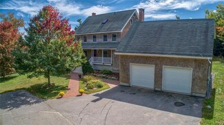 506 Popham Rd, Phippsburg, ME 04562
