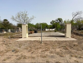 1906 Ugarte St, Laredo, TX 78041
