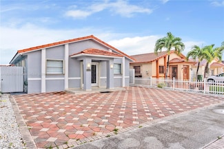 2485 W 71st Place, Hialeah, FL 33016