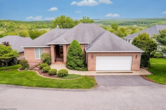 2022 Georgian Ln, Morgantown, WV 26508