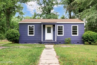 315 W Clement St, Wallace, NC 28466