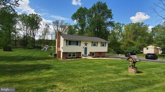 4381 N Twin Valley Rd, Morgantown, PA 19543