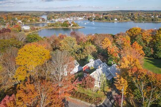 21 Liberty St, Newcastle, ME 04553