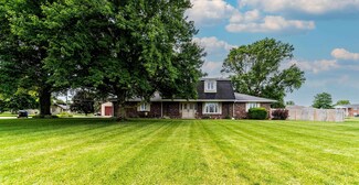 909 E Columbia St, Flora, IN 46929