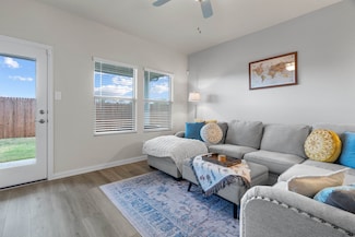 207 Greenbriar Dr, McKinney, TX 75071